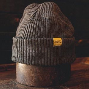 Bradley Mountain wool watch cap in fawn — NWT